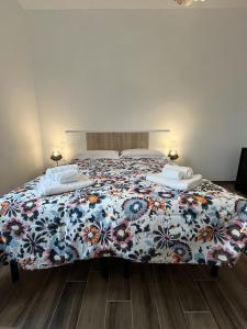 Ένα ή περισσότερα κρεβάτια σε δωμάτιο στο River View Apartment - TWA