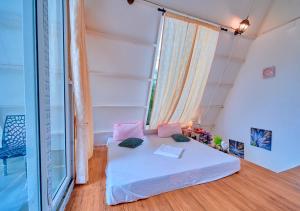Postel nebo postele na pokoji v ubytování Cucuu Nest Villa Coonoor by VOYE HOMES