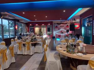 En restaurant eller et andet spisested på KP Hotel Udonthani