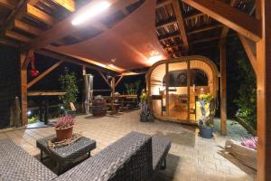 Posezení v ubytování Weingarten & Appartement Auszeit with private Spa