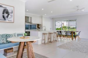 Gallery image of Gone Coastal Family Getaway with Pool in Casuarina in Casuarina