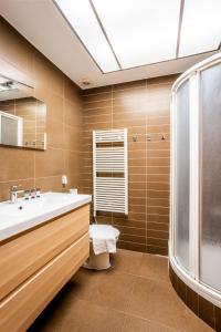 A bathroom at Ronda Sant Pere Private City Center 3Bedroom Suite C