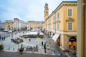 Nespecifikovaný výhled na destinaci Parma nebo výhled na město při pohledu z penzionu