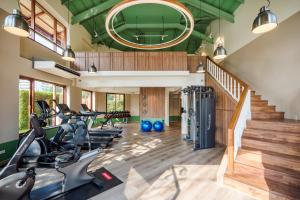 Fitness centrum a/nebo fitness zařízení v ubytování Ayrest Hua Hin Hotel