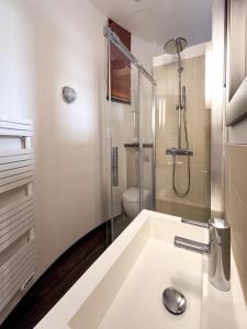 Koupelna v ubytování Ker nelly + 31 fotografií