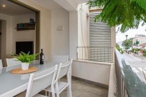 Balkón nebo terasa v ubytování YourHouse Can Cortana