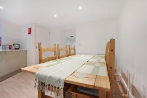 Postel nebo postele na pokoji v ubytování NEW! 3BR in Salvin Cottage