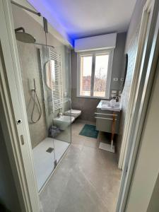 Ένα μπάνιο στο OliVia Home Sauna & Gym +18 φωτογραφίες