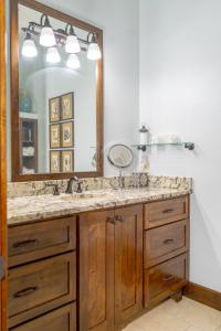 Φωτογραφία από το άλμπουμ του Muenster Escape Walk To Downtown W Balcony Views σε Muenster