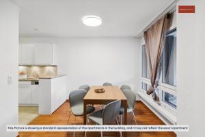 Küche/Küchenzeile in der Unterkunft Spacious Apartment in Zurich