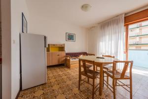 A kitchen or kitchenette at Altan