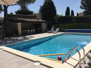 Foto dalla galleria di Maison avec piscine privative Taillades Luberon LS2-281 a Les Taillades Altre 21 foto