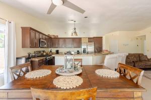 Gallery image of Beautiful home in Southwest Tucson in Tucson +46 photos