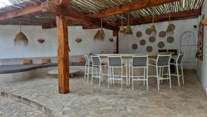 Posezení v ubytování Cala Vadella + 24 fotografií