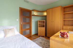 Posteľ alebo postele v izbe v ubytovaní Sobieski Prestige Apartment - 6 min Main Square Kraków
