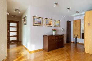 Fotografia z galérie ubytovania Sobieski Prestige Apartment - 6 min Main Square Kraków v Krakove