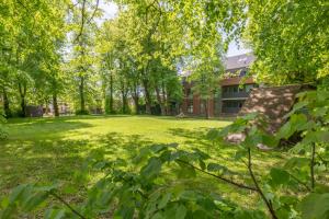 Κήπος έξω από το Theos Garten