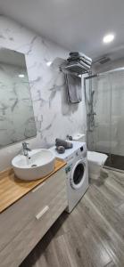 A bathroom at Apartment Hibiscus