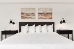 PRIME LOCATION Ski-In Ski-Out with Mountain Views BEST location in Breckenridge客房内的一张或多张床位