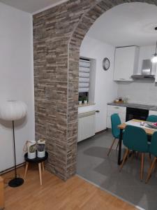Kuchyňa alebo kuchynka v ubytovaní Apartment Petra i Nikola