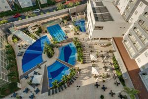 an overhead view of the pool at a hotel at Veredas - Rio Quente Reservas in Rio Quente