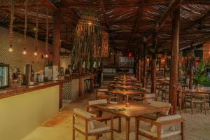 Restaurace v ubytování Aldea Kuká, Luxury Eco Boutique Hotel