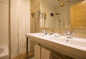 Kúpeľňa v ubytovaní Hotel Real Segovia by Recordis Hotels