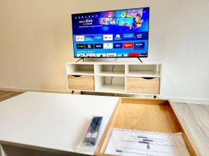TV a/nebo společenská místnost v ubytování Calevas BnB2