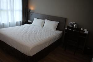 Katil atau katil-katil dalam bilik di KL Hotel
