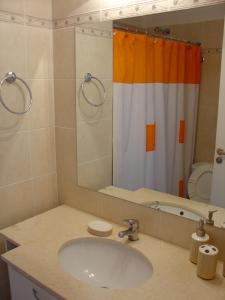 Ένα μπάνιο στο Jardines del Country