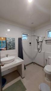 Vannituba majutusasutuses Mimi Cottage - Vacation home good for 4-8 people +8 fotot