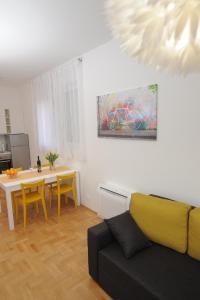 Posedenie v ubytovaní Amaros Apartment