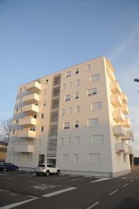 Budova, v ktorej sa apartmán nachádza