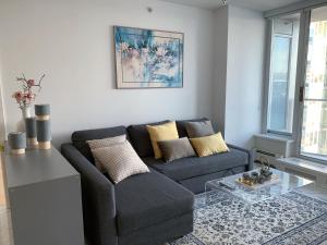 Afbeelding uit fotogalerij van DOWNTOWN AmazingView 2BD2BA FreeParking in Vancouver