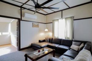 Imagen de la galería de Cosy 3-Bed Home with Fireplace & Outdoor BBQ, en Tenterfield