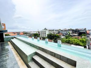 Bazén v ubytování Hotel ARA Legian nebo v jeho okolí