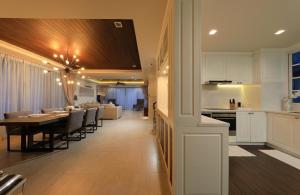 Η κουζίνα ή μικρή κουζίνα στο Laguna Park by Goodman Brokers