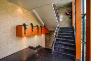 Fotografie z fotogalerie ubytování FabExpress Super 7 Inn - Nr Rabale Station v Bombaji