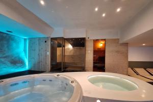 Bilik mandi di The SPA