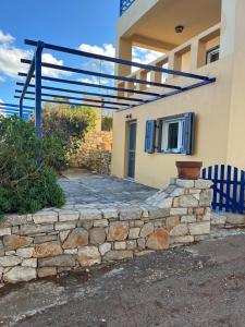 Gallery image of Romantic flat on the beach in Agia Pelagia Kythira +7 photos