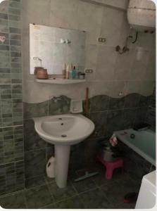 Bilik mandi di Roma apartment
