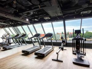 Fitness centrum a/nebo fitness zařízení v ubytování The Bridge Wroclaw - MGallery