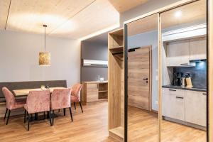 Kuchyňa alebo kuchynka v ubytovaní Hotel zum Schwanen - Appartement 1