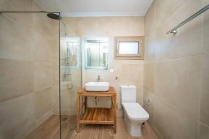 Koupelna v ubytování Tzortzatos Tiny Home