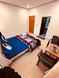 Skyard Hostel Harshil Valley的休息区