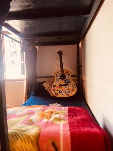 Skyard Hostel Harshil Valley客房内的一张或多张床位