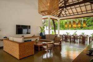 Μια τηλεόραση ή/και κέντρο ψυχαγωγίας στο golden elephant villa