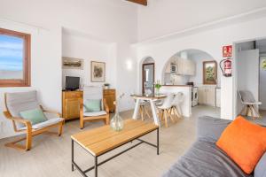 A kitchen or kitchenette at Villa Bini Chic