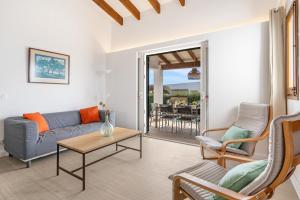 A seating area at Villa Bini Chic