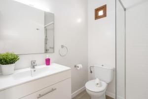 A bathroom at Villa Bini Chic